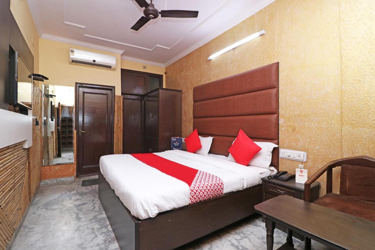 Oyo 29304 Hotel Pooja Yamuna Nagar ภายนอก รูปภาพ