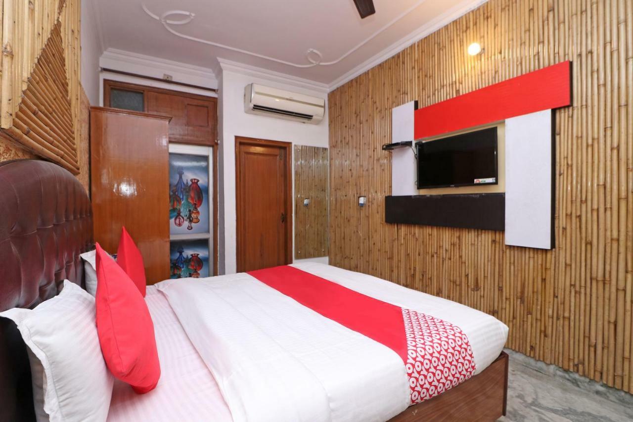 Oyo 29304 Hotel Pooja Yamuna Nagar ภายนอก รูปภาพ
