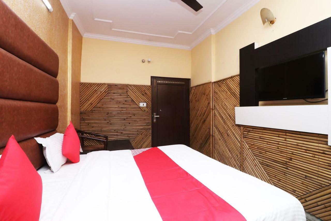 Oyo 29304 Hotel Pooja Yamuna Nagar ภายนอก รูปภาพ