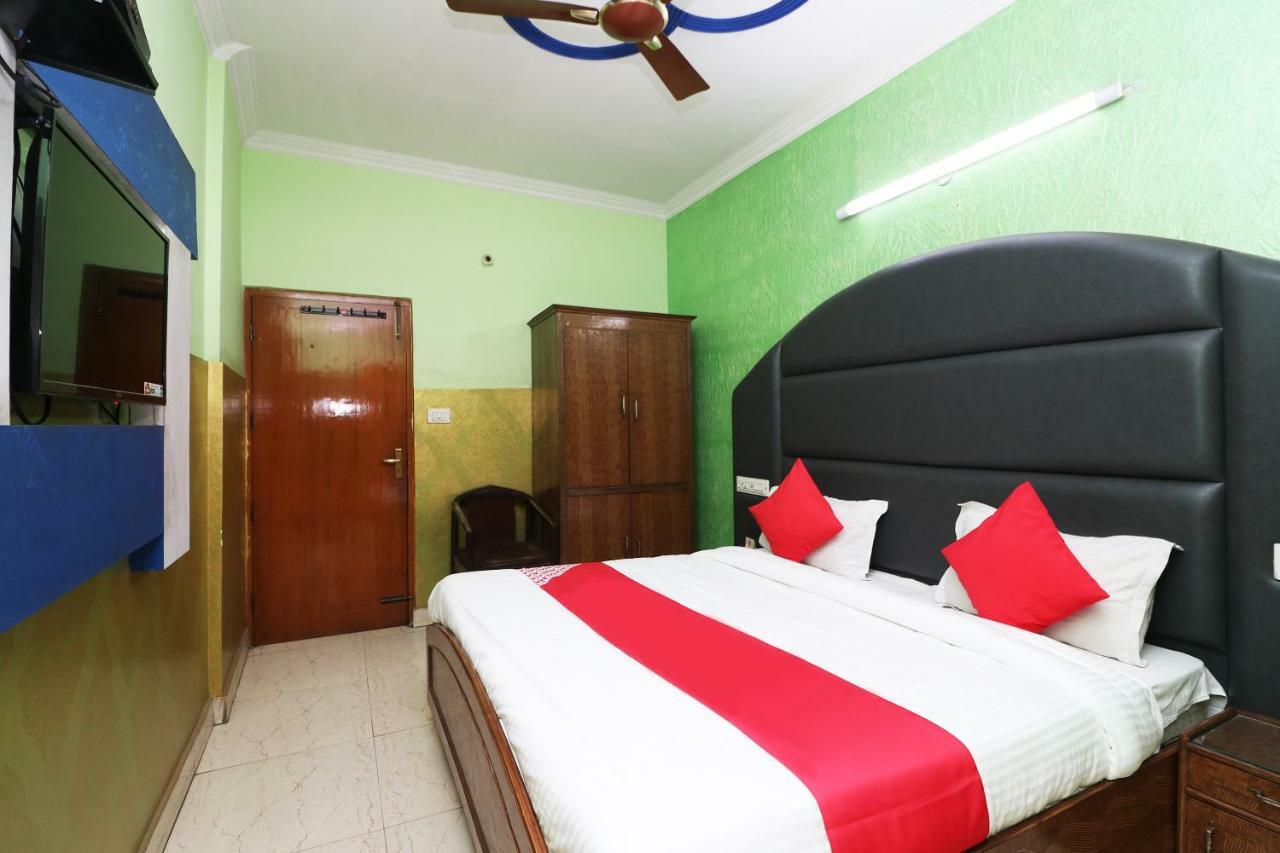 Oyo 29304 Hotel Pooja Yamuna Nagar ภายนอก รูปภาพ